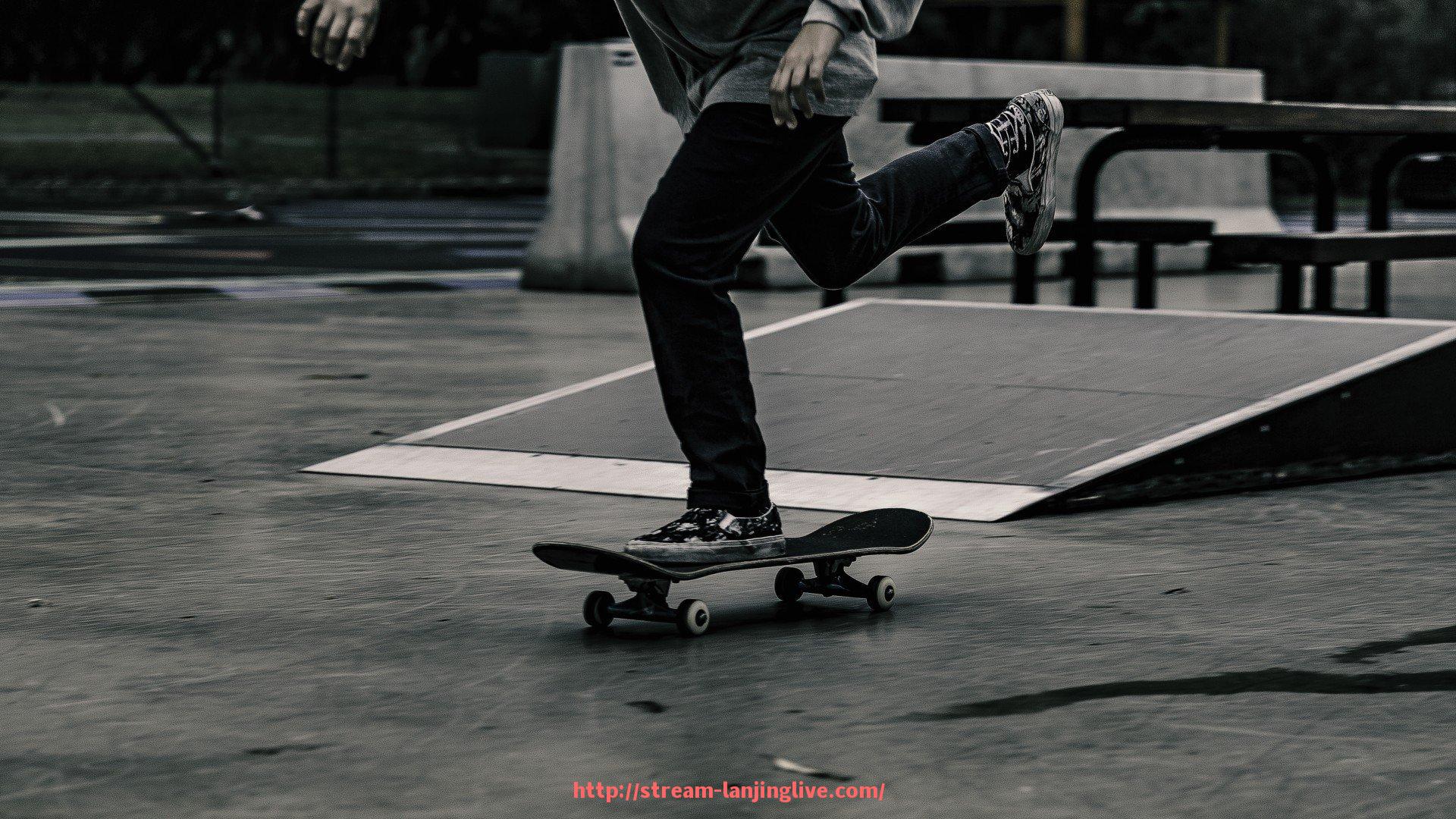 蓝鲸体育直播-火箭队球衣设计演变史与主客场风格解析